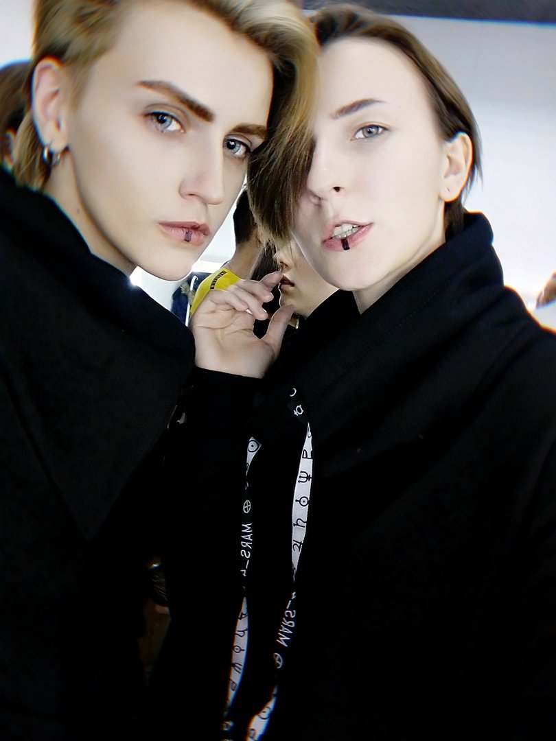cain_reliant's tweet photo. В воскресенье принял участие в #MFW2018 на показе бренда от #FB42 💎
Коллекция отражала видение дизайнеров о моде будущего, интересные фасоны и конструкции, смелость и вызов - данная концепция мне очень симпатизирует, поэтому принимать участие в показе было одним удовольствием. https://t.co/nea3kBUDhB