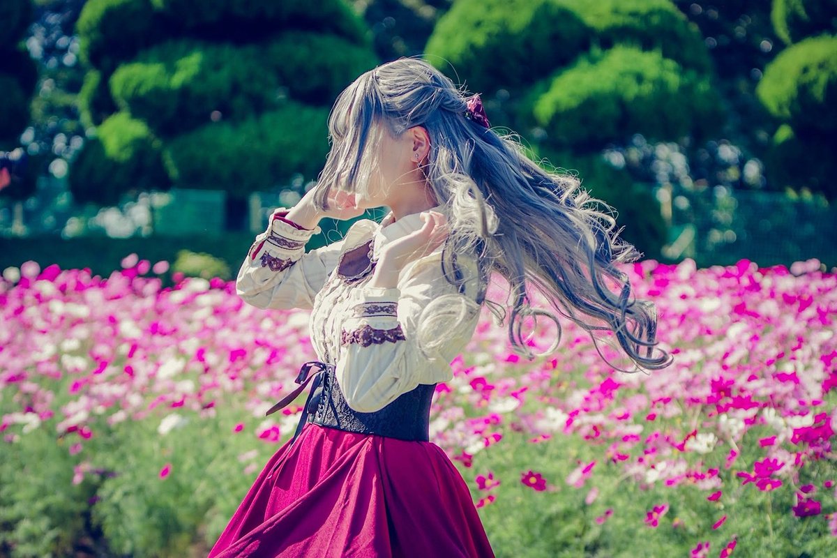 【PortraiT】

『 私らしく、色鮮やかに。 』

ぽんとれ会にてかずきさんに撮っていただきました！！！🌼💕

photo📷かずきさん(<a href="/05kazu_ki22/">和@ST.NEIGE</a>)

#ぽんとれ会 #portrait #ポートレート 
#写真で伝えたい私の世界 
#能古島 #コスモス #秋桜