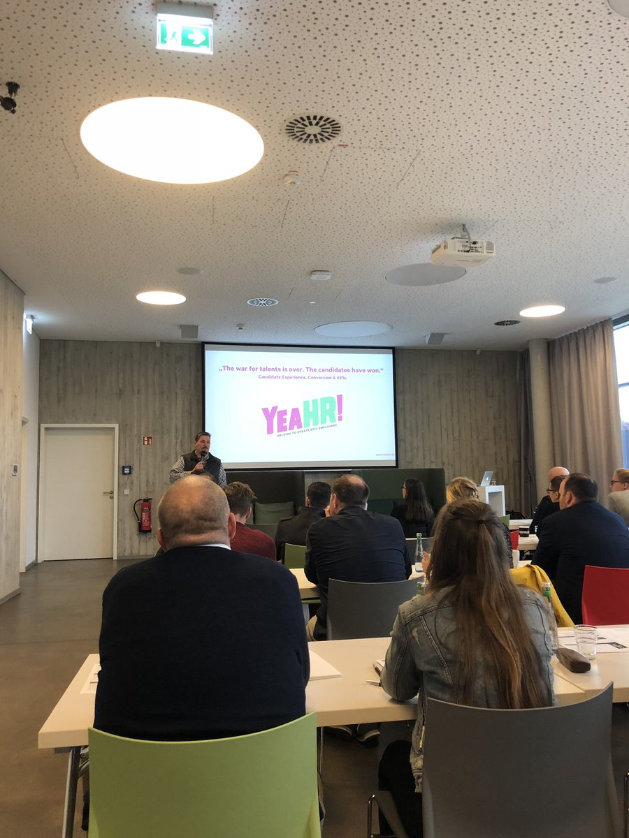 shopmacher's tweet photo. YeaHR! Der Kampf um Talente ist vorbei, die Kandidaten haben gewonnen. Digitales Recruiting - jetzt auf der Bรผhne.
#YeaHR #SHOPMACHER #recruiting #Kundentag https://t.co/L4xqAcG2J5