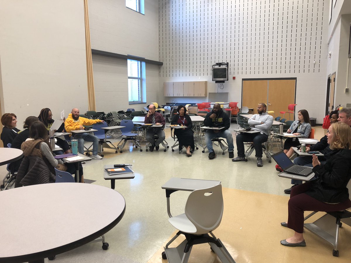 wchavis's tweet photo. When the Administrators, Counselors and Intervention Coordinator unite...magic for students happen. These folks are looking into and discussing supports for our at-promise students. #BetterTogether #EnloeLegends @EnloePtsa @EnloeCommunity @WCPSSIS @CentralWCPSS https://t.co/mJJr3tD7LI