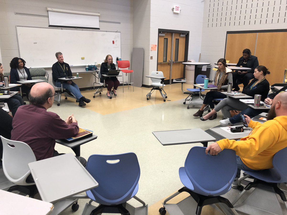 wchavis's tweet photo. When the Administrators, Counselors and Intervention Coordinator unite...magic for students happen. These folks are looking into and discussing supports for our at-promise students. #BetterTogether #EnloeLegends @EnloePtsa @EnloeCommunity @WCPSSIS @CentralWCPSS https://t.co/mJJr3tD7LI