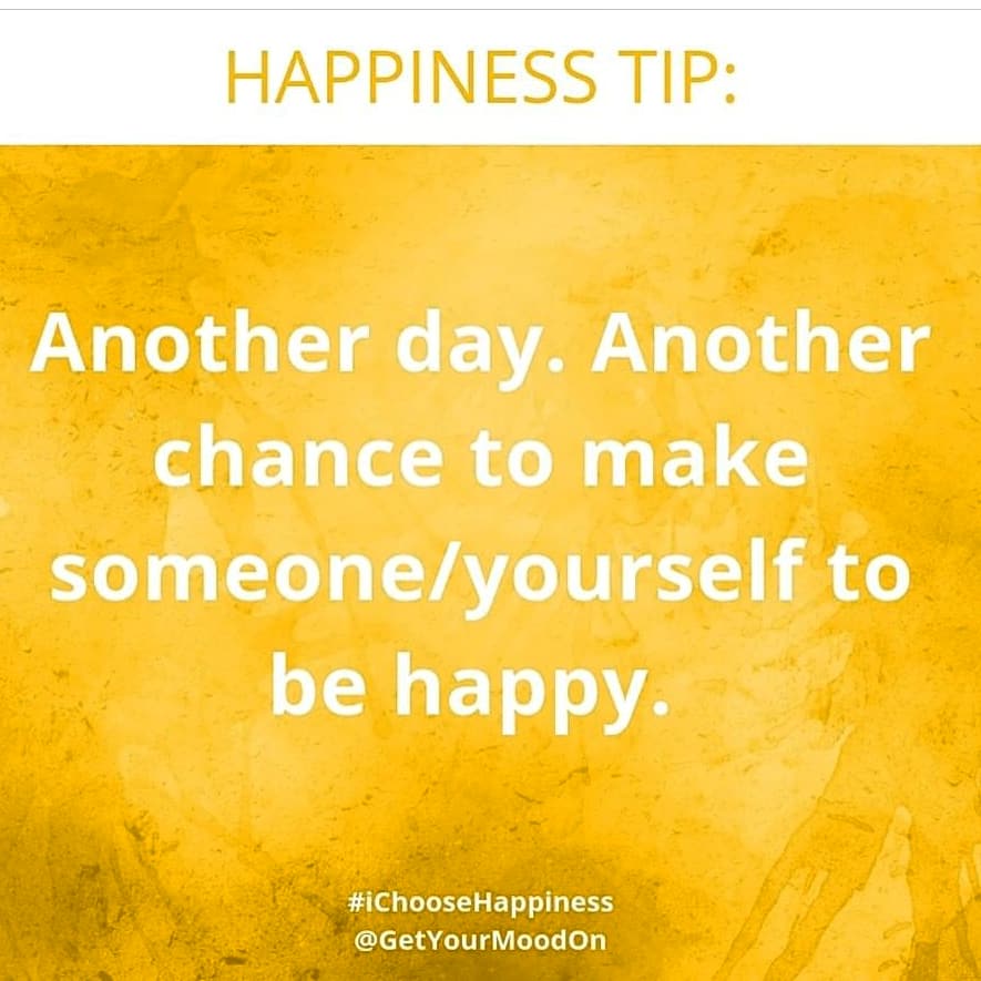 333LovelyLeslie's tweet photo. Got a case of the #mondayblues? Try Mood-Air from The Mood Factory @GetYourMoodOn and diffuse their 'Happiness' #essentialoils in the office, at home or whenever you want an uplifting environment! #ad #ichoosehappiness #mondaymood #mondaymotivation #Happinessmatters #SobeSavvy https://t.co/7kQiVpioCV