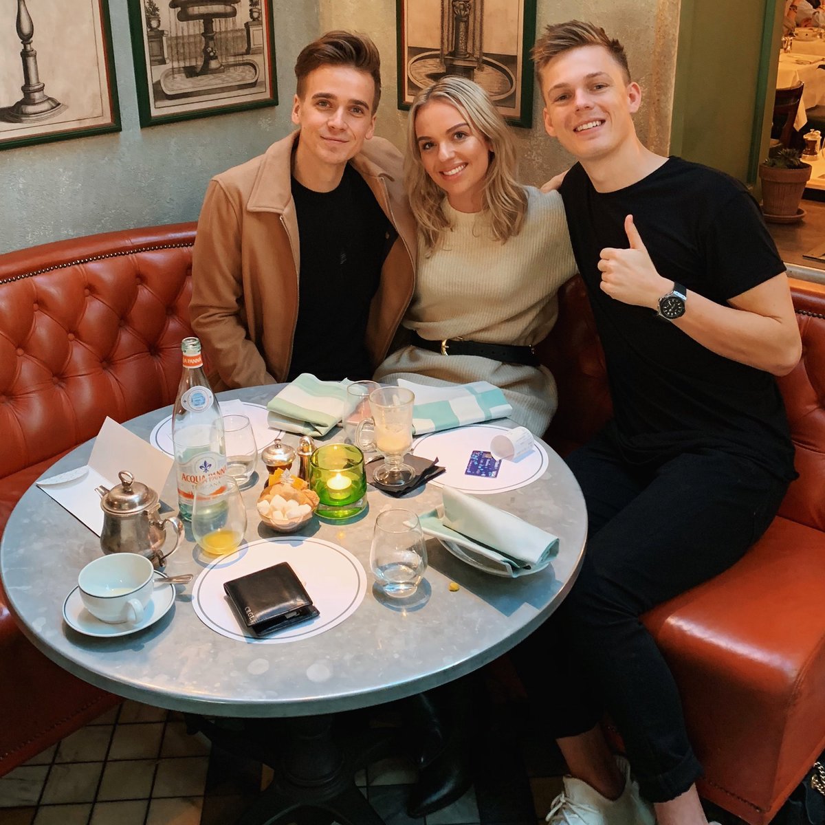 MargravineMngt's tweet photo. Breakfast meetings are just better. @ellenextdoor @Joe_Sugg @Caspar_Lee https://t.co/OIaA7lh8EI