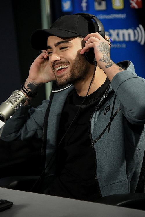 i love you more than yesterday but less than tomorrow🌸