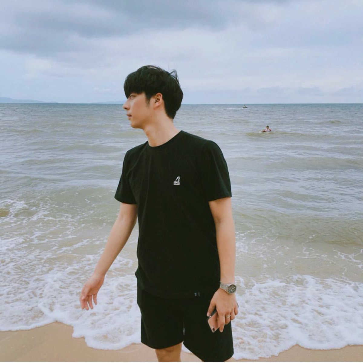 เ ฟิ น ค ย อ ง™️ tweet media