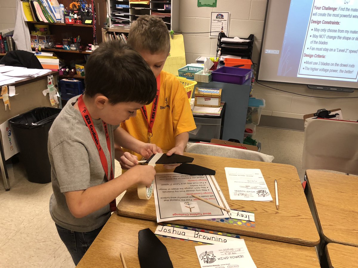 nkucinsam's tweet photo. It’s a fantastic morning with our future scientists and engineers in the #nextgenerationstemclassroom learning about wind power in our project hosted by @pc_southern with our friends from @HCSchools! Making #ngss fun for all! #handsonmindson https://t.co/kg7jVVi6Qc