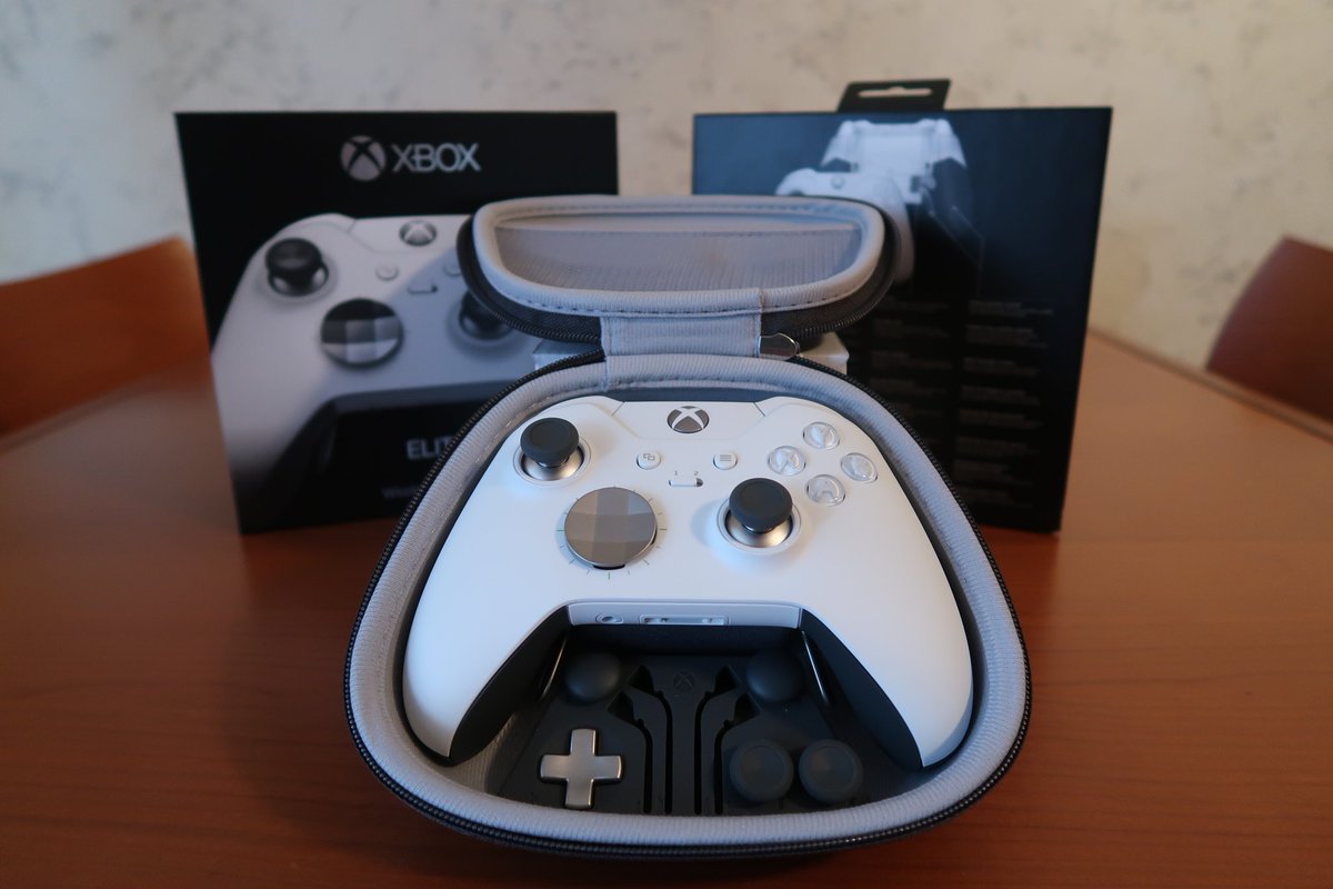 nicolomirra's tweet photo. Thanks @XboxItalia for this amazing gift 😬😬😬 I'm in love with this amazing controller 🤩 https://t.co/xIokH5gpUr