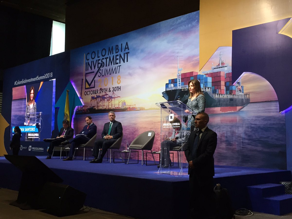 PROCOLOMBIACO's tweet photo. "Colombia se está transformando y queremos que el mundo se de cuenta de ello", @FlaviaSantoroT, Pdte. de @PROCOLOMBIACO en la inauguración de #ColombiaInvestmentSummit2018. https://t.co/Rlkmyoz7aw