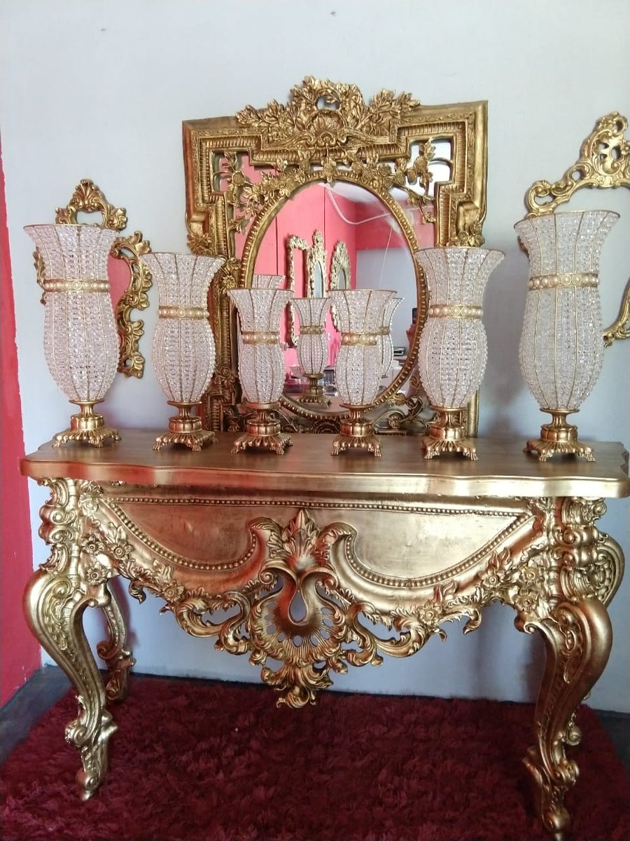 HallDecore's tweet image. Ótimo estilo e luxo  é exigência de todos!
Aparador Realeza Luiz XV a
Decore Hall faz pra você