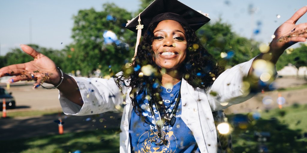 HyundaiDavie's tweet image. Kick your #collegeproblems to the curb! Rick Case Hyundai Davie believes your achievement deserves respect and reward. That's why we offer $400 toward the purchase of a new #Hyundai to upcoming and recent college grads! Visit our website to learn more! 🎓 ow.ly/DMat50jut0d