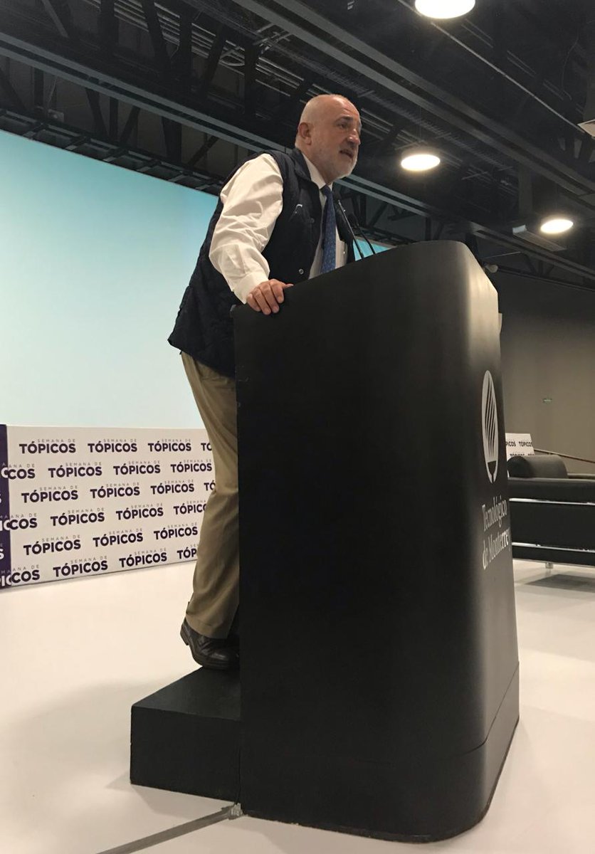 pedrograsa's tweet photo. Una gran semana para la @PrepatecPue inauguramos la #SemanadeTopicos sin duda una semana para disfrutar pero también para reflexionar acerca de nuestro futuro. https://t.co/goQiToC30X