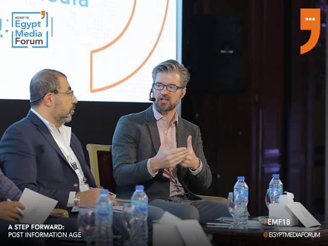 جانب من مناقشات جلسة "التحديات التي يواجهها الإعلام التقليدي" بحضور رئيس مكتب نيويورك تايمز بالقاهرة ديكلان ولش، ورئيس قناة إكسترا نيوز ألبرت شفيق، ورئيس قسم الوسائط المتعددة في "بي بي سي" بالعربية محمد يحيى

#EMF18