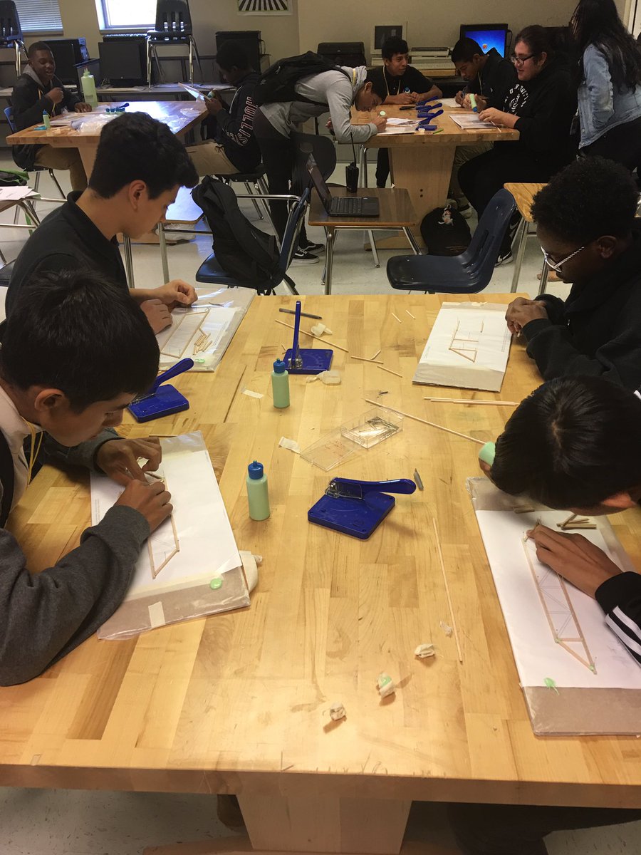 lmamerson's tweet image. Students are building bridges in engineering class! Creating and collaborating! @ike9_Eagles #IBDesignCycle