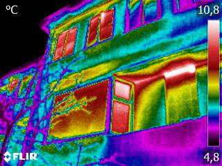 Er zijn nog een beperkt aantal plekken beschikbaar voor het thermografische onderzoek in december! Kom erachter of je huis warmte 'lekt' en meld je nog snel aan, voor het vol zit. Aanmelden kan via: bit.ly/2AyzZkY