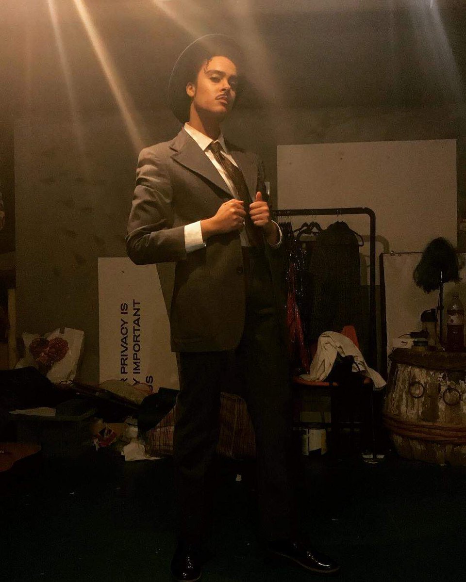 FamilyJewelDrag's tweet photo. Time to meet some of the boys... #London are you ready for The Family Jewels?
💎👑🔥
#dragking #dragkings #drag #dragkingmakeup #dragfamily #dragshow #cabaret #dragkingsoflondon #mondaymotivation #manspiration #Kingspiration https://t.co/KCulphKzR2