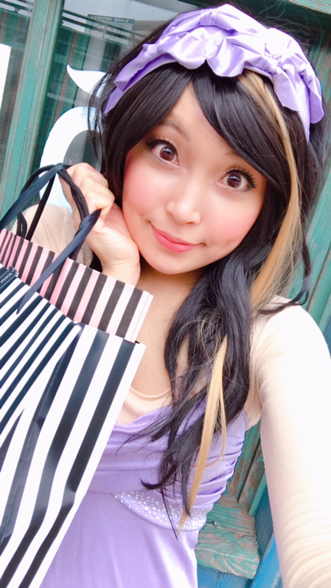 あさちゃん 10 27 スイートライフのロンドンやってきた 大好きなスイートライフの仮装した私ってすごーい 笑 イヴァーナちゃんは入園禁止だったから エステバンにみててもらった 忘れた Dハロ仮装 Dハロ仮装18