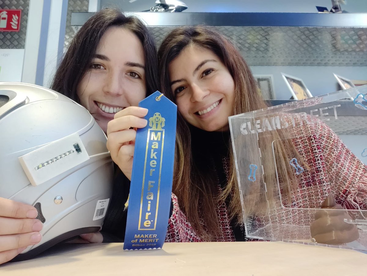 FabLabStQ's tweet image. El concurso @makerchallenge_,que realizamos con @creator_street, ha sido reconocido este fin de semana con el MAKER OF MERIT de la @MakerFaireBio 🏅🏅¡Estamos muy contentos/as por el reconocimiento! Muchas gracias ☺️😉 @espacio_open #maker #fablabs #labs #MFBIO18 #makerchallenge