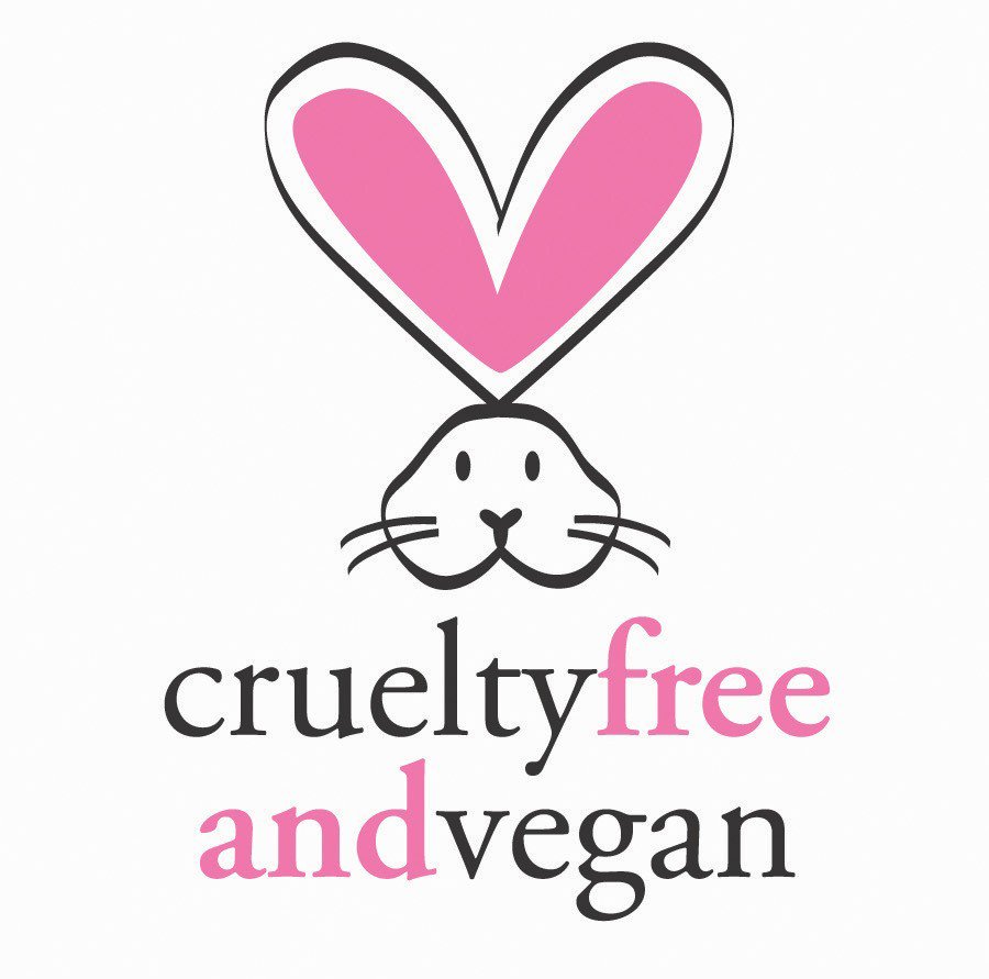 faopsbio's tweet photo. Découvrez prochainement notre 2en1 100% Vegan Made in France.🍁🇨🇵️

➡️https://t.co/NDd3IezrRt

#Vegan #CrueltyFree #Bio #Natural #Madeinfrance #shampoo #crueltyfreeandvegan https://t.co/BGoKNDqklr