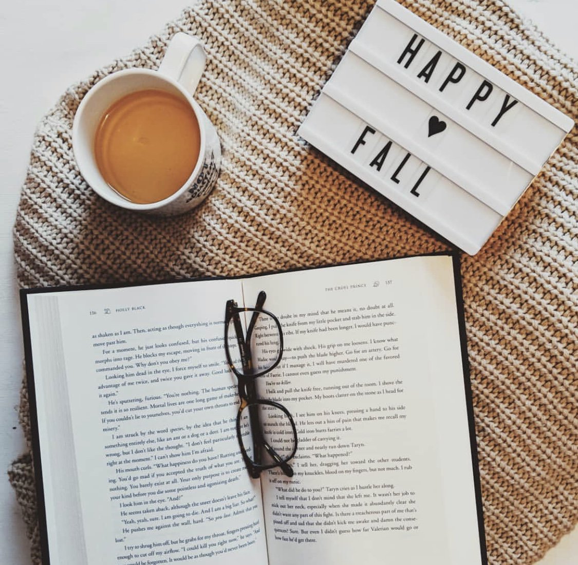 citizentea's tweet photo. Tea and a good book on a cold day - need we say more? What are you reading right now? https://t.co/YoUBbk53yX
