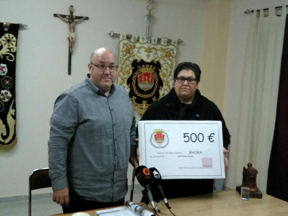 SemanaSantaAspe's tweet photo. EN DIRECTO
Acto de entrega de un donativo a Mujeres Afectadas de Cáncer de Mama de Aspe - MACMA, por parte de la Junta Mayor de Hermandades y Cofradías de Aspe. https://t.co/nUro4Y4fIC