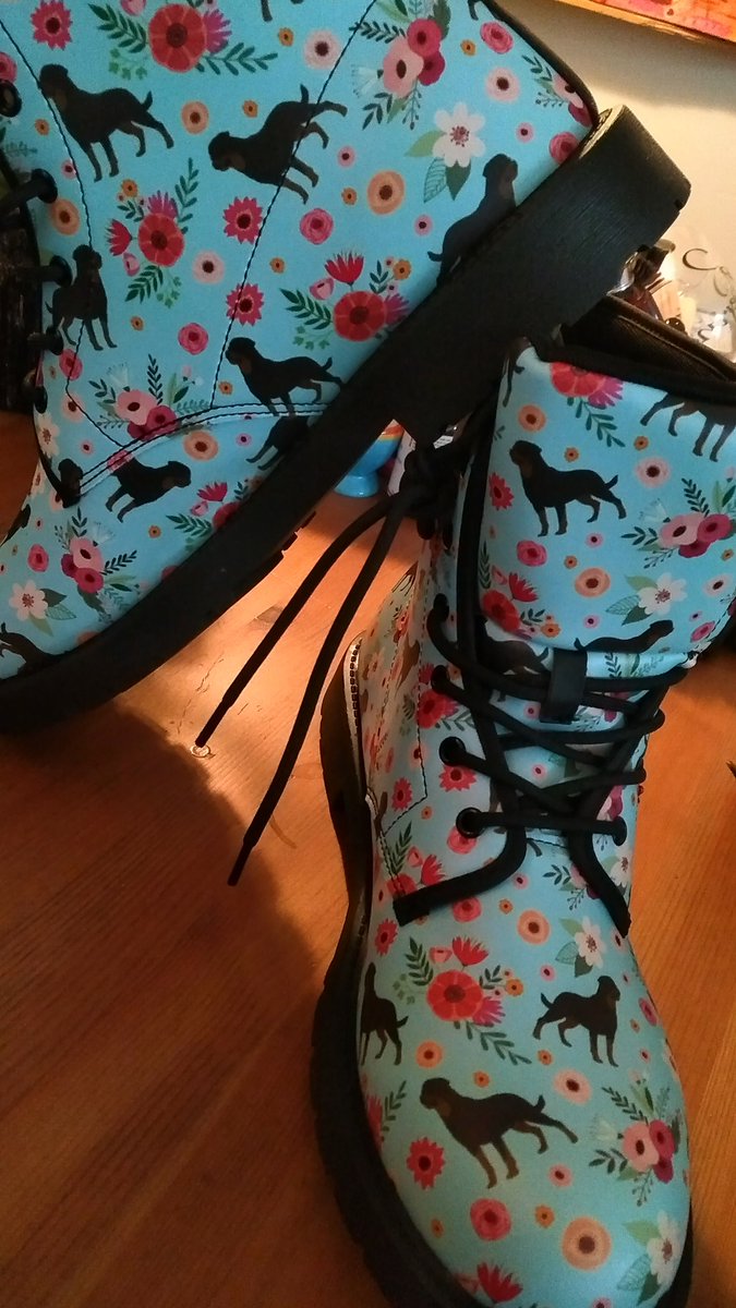 Oh my gawd.  They are here!