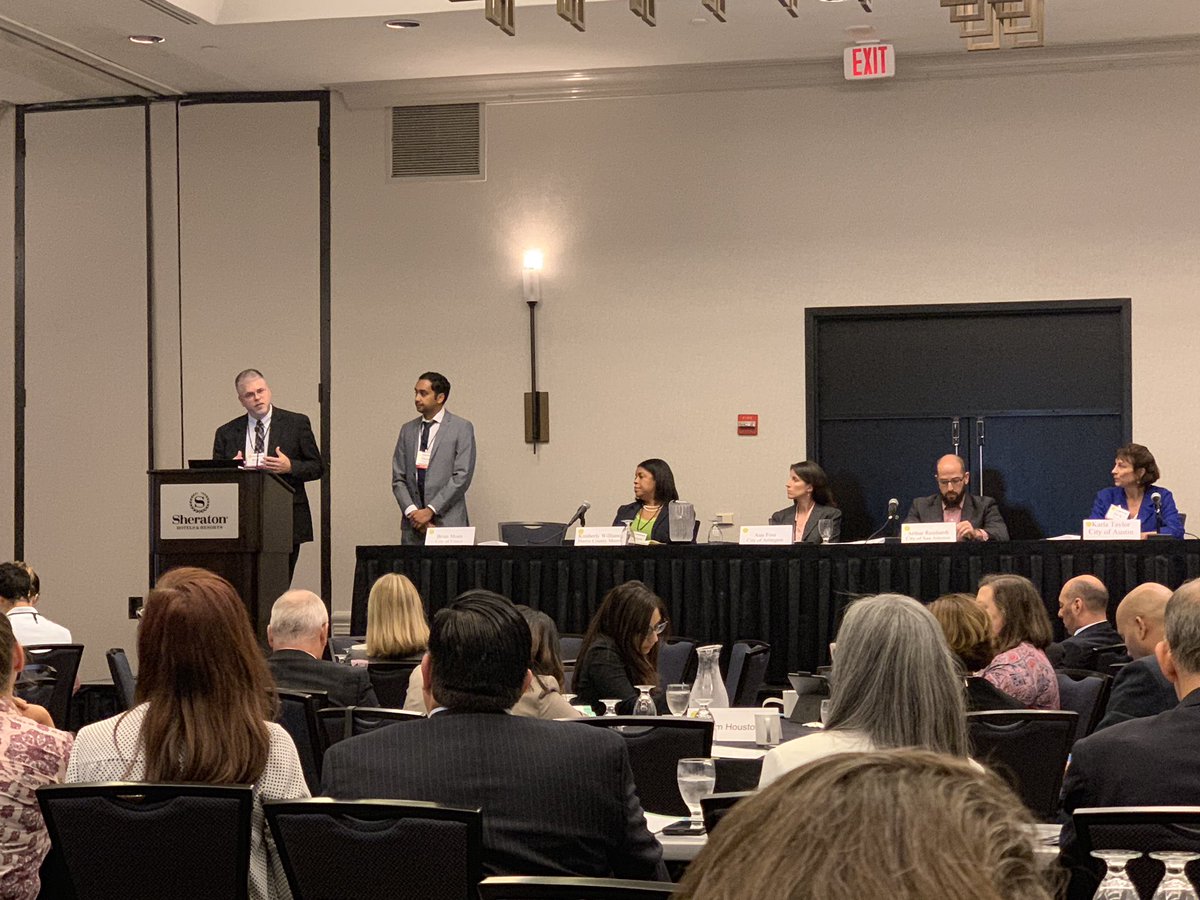 TomBamonte's tweet photo. Brian Moen @CityOfFriscoTx comes to the lion’s den (@CityOfArlington) to brief #TexasMobilitySummit on the @driveai_ deployment and the importance of partnerships with local governments and public education. @NCTCOGtrans https://t.co/IBMNL9dGCq
