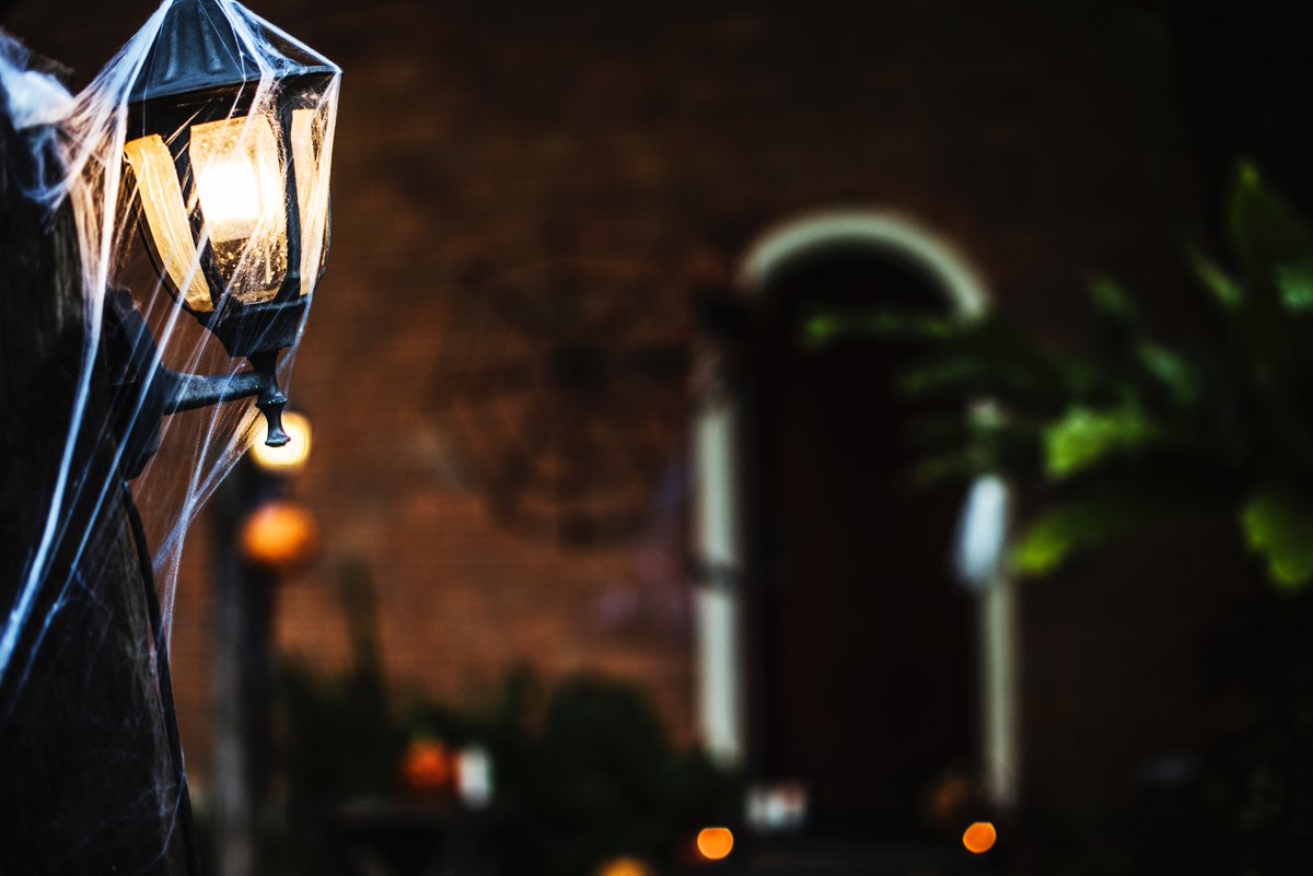 notion's tweet photo. Here are four easy tricks to keep your home safe this #Halloween: https://t.co/aU4nU9loNz #getnotion #homesecurity https://t.co/eGVzJJNOaH