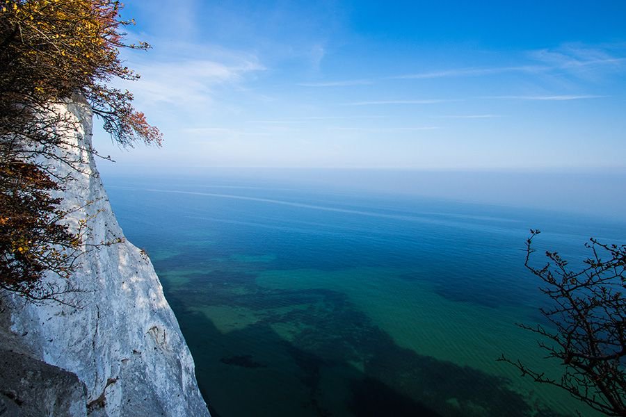 NaudonMarie's tweet photo. "Il n'est pas d'obstacle que la persévérance et le courage ne surmontent." - Jean-Louis Moré
Nouvelle semaine, nouvelle détermination. 
#copenhagen #denmark #travel  #photography #danishnature #nature  #landscapephotography #whitecliffs  #adventure #denmarklife #denmarktrip https://t.co/dlWMmE4I8L