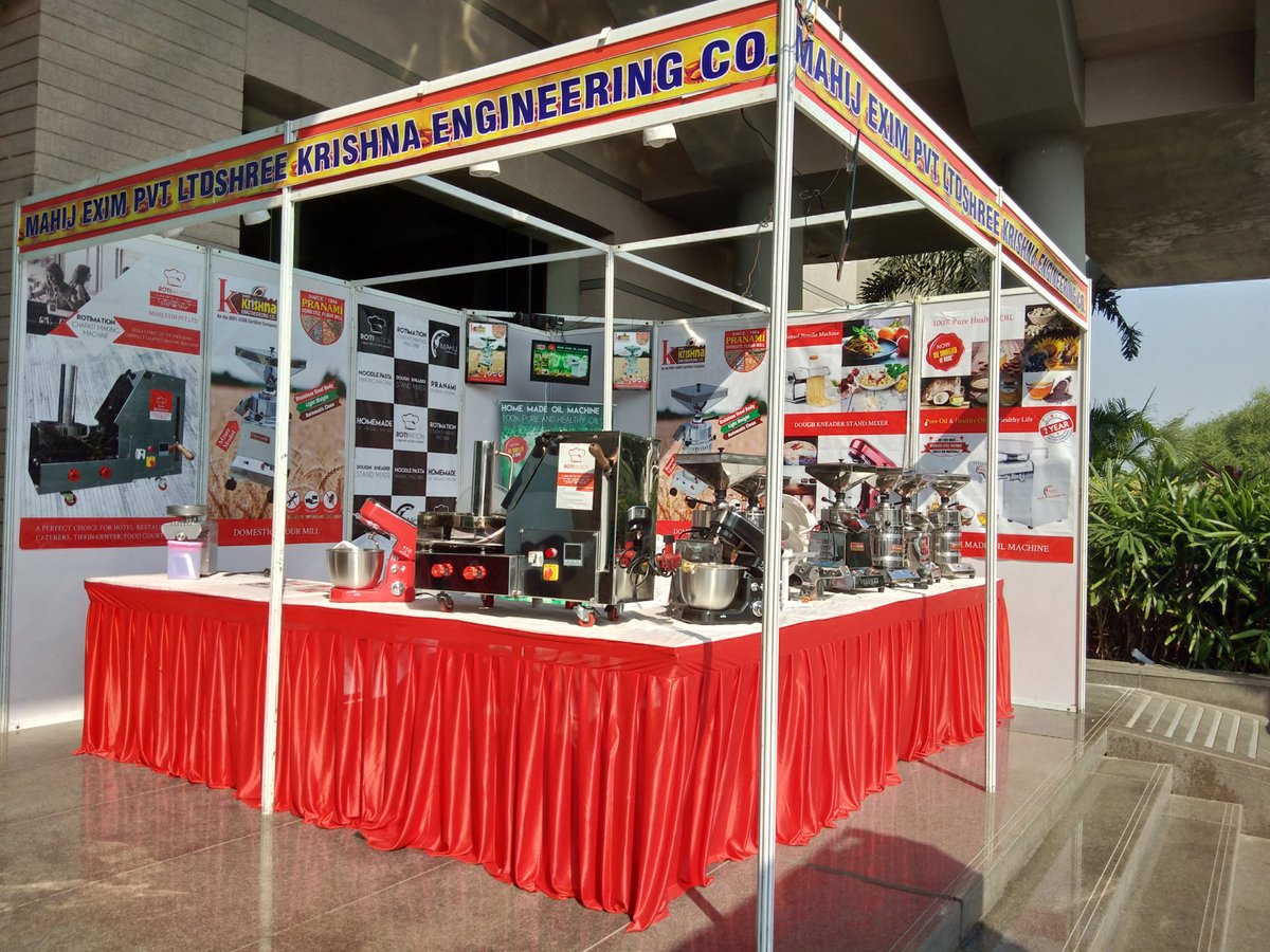 mahijexim's tweet image. Exhibition at #bhavnagar  Diwali carnival 2018 

#mahij #rotimation #chapatimakingmachine #roti