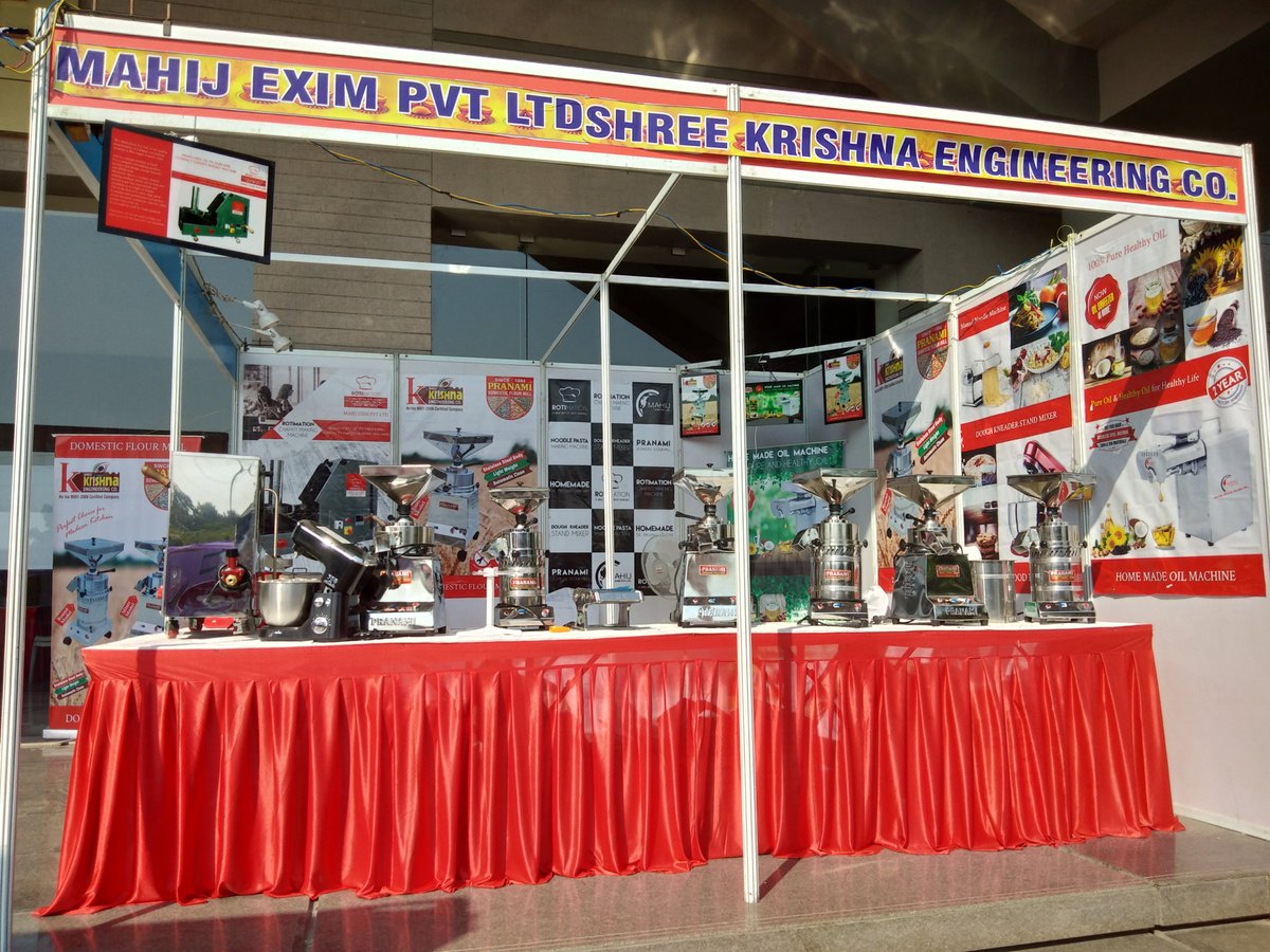 mahijexim's tweet image. Exhibition at #bhavnagar  Diwali carnival 2018 

#mahij #rotimation #chapatimakingmachine #roti