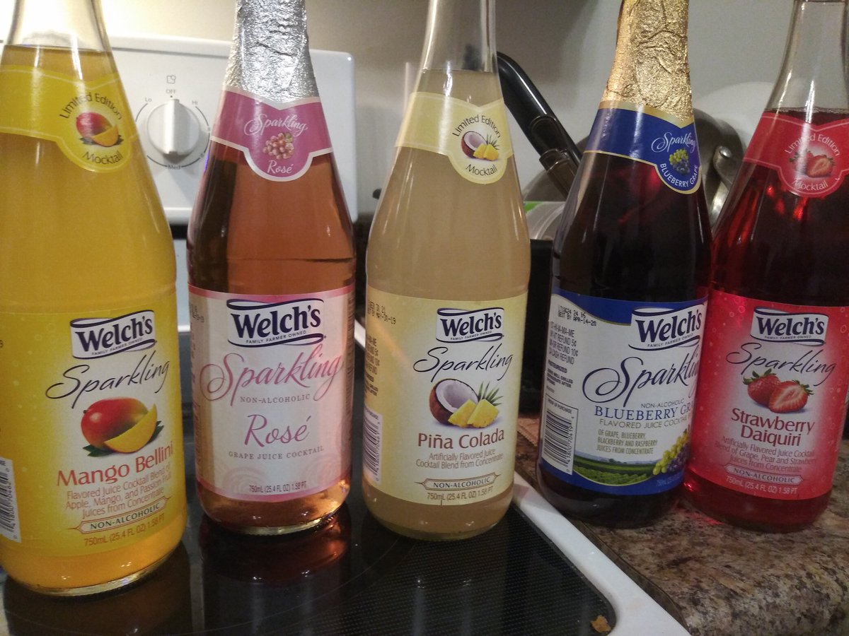 YRtheArtist_'s tweet photo. My Baby Cant Drink 🤰 👣👶 So We Poppin Different Kinda Bottles 😎🤙🏾

#WelchsJuice #WineStyle
@First_LadyReap https://t.co/01ZLsCif9b