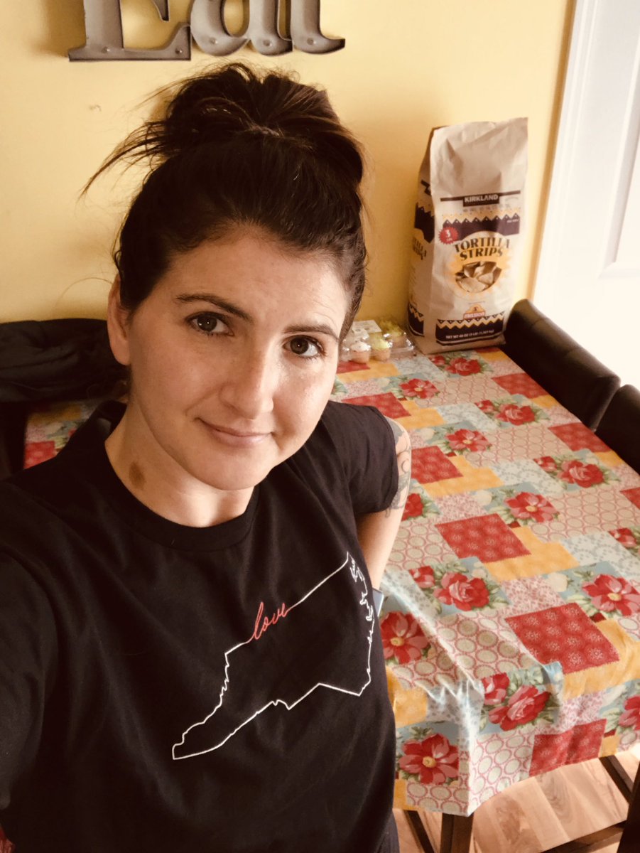 KNewgaard's tweet image. Finally got my shirt! Helping out Wilmington best I can. Proud to wear mine with the ladies of @OTreeHill #capefearlesschallenge @HilarieBurton @SophiaBush @DanneelHarris