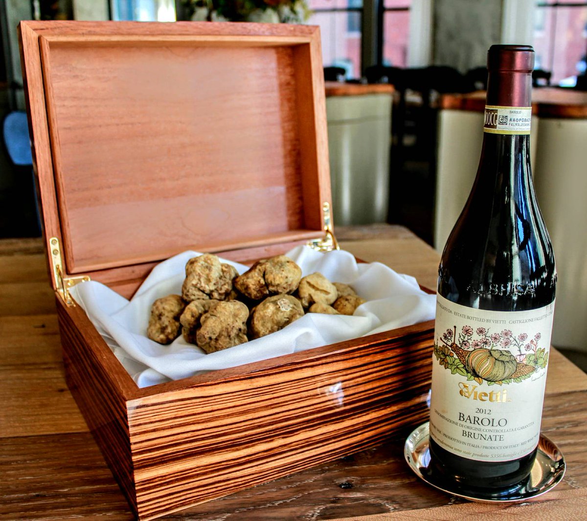 MentonBoston's tweet photo. Already getting in the celebratory spirit?? Good thing our #mostwonderfultimeoftheyear comes early! Only one week till #TruffleWeek! Have #whitealbatruffles shaved over any course or enjoy our full truffle tasting menu - paired perfectly with #Barolo, #Barbaresco, and more! https://t.co/jgqq48756Q