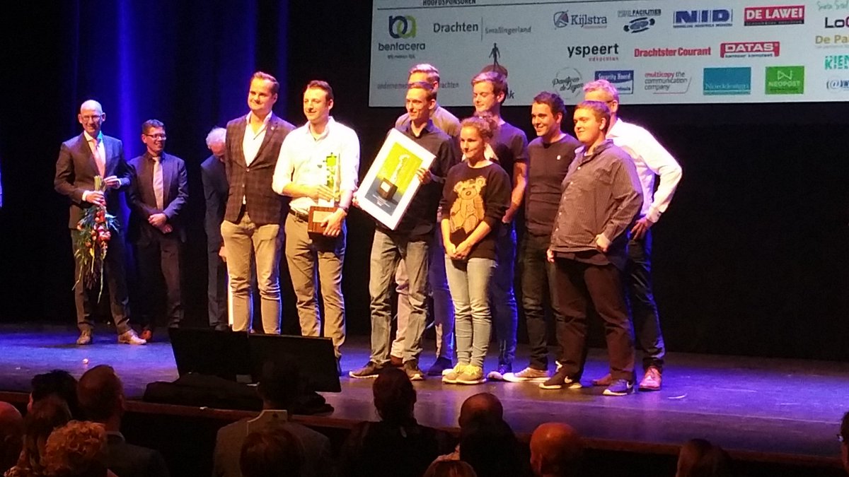 BBCDrachten's tweet photo. Winnaar in de categorie Innovatie: Elskot, van harte gefeliciteerd! Mooie woorden ook van juryvoorzitter @tomvanmourik voor @frieslandlease en Pharmium #proficiat #OPS18 https://t.co/O2k8zkkfEX
