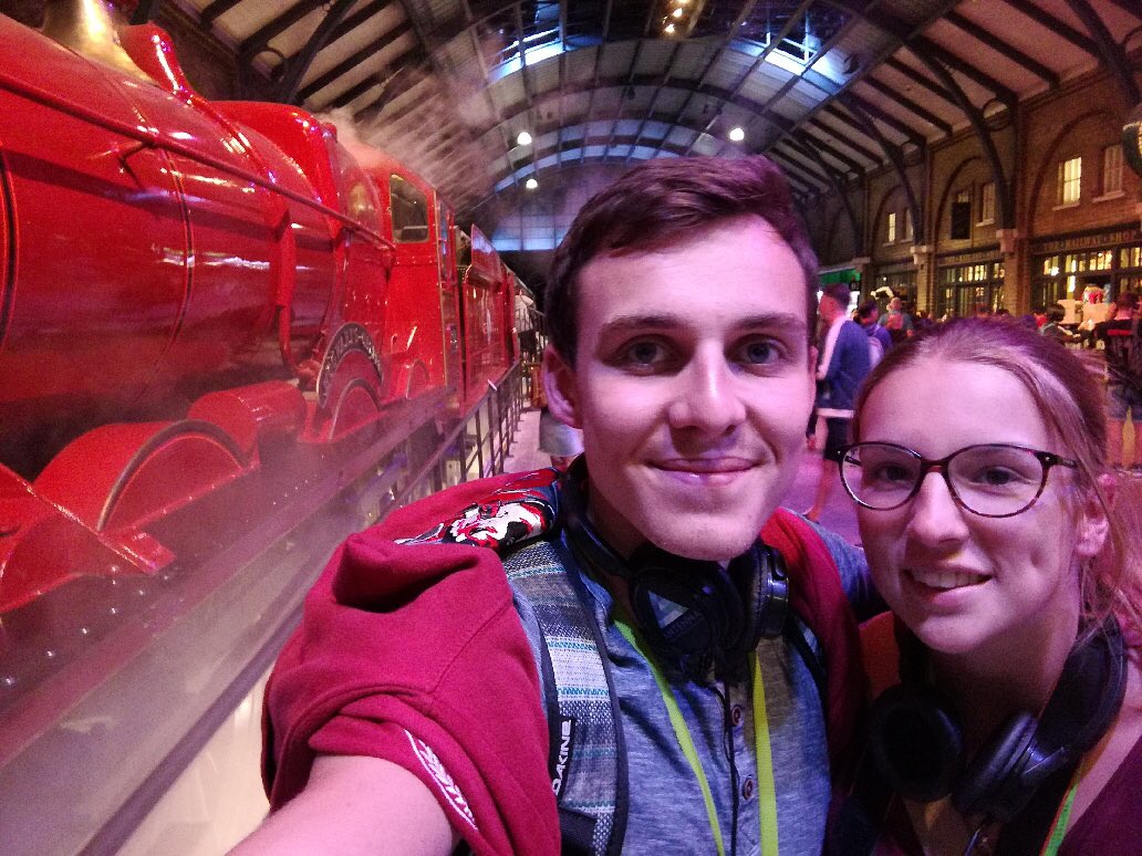 zooouune's tweet photo. Souvenirs de notre week-end à Londres #StudioHarryPotter 😍 https://t.co/9lTK2mzalB