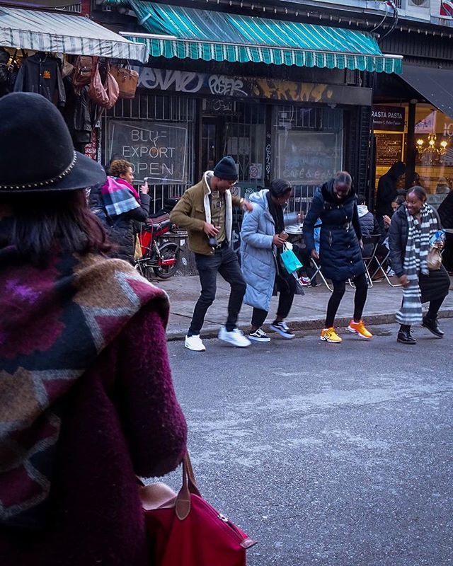 40deuce's tweet photo. “There’ll be swinging, swaying, and records playing, dancing in the streets” - Martha and the Vandellas
•
•
•
•
•
#streetphoto #streetart #streetlife #streetphotographers #streetphotographer  #urbanandstreet #lensculture  #everybodystreet #ig_str… https://t.co/7yQOqUYOl6 https://t.co/aDBLzhmxzg