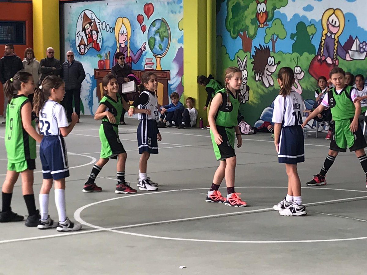 SjPbasket's tweet photo. Las #Minicaimanes de @PedroJoseMiota han empezado la liga con las pilas al 100% 💪😍

#VamosSJP
#NosEncantanNuestrosMinis

https://t.co/DYs0nLcck4 https://t.co/eicJxsohuW
