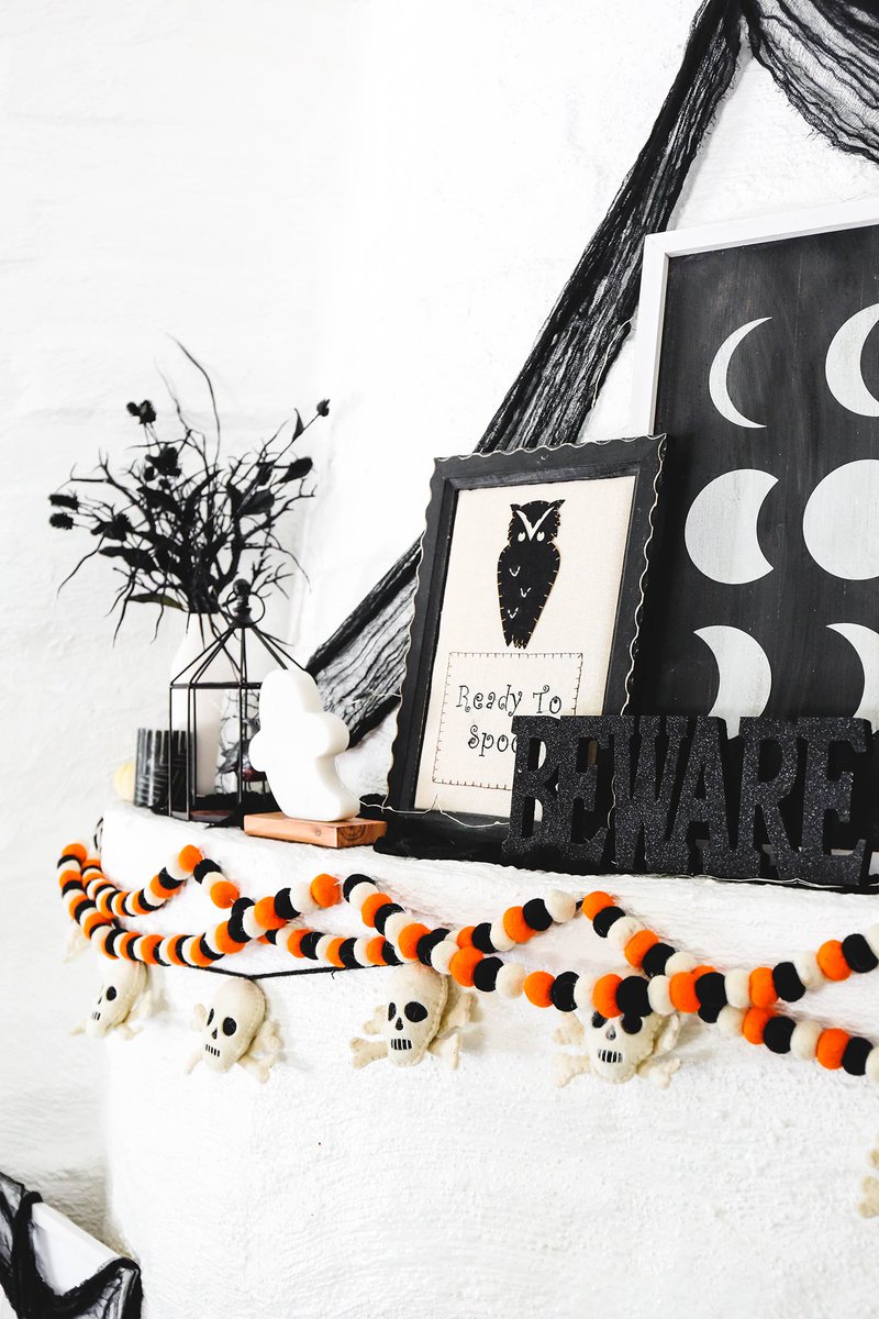 theproperblog's tweet photo. I love our house. I love our house at Halloween. Witch hats lining the driveway. Pumpkins in the fireplace. And all the other spooky details. Check it out #ontheblog! #ProperAtHome https://t.co/HoFaZ6M7Li https://t.co/pT8m725KDZ