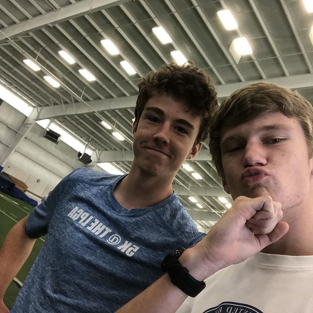 mountierunning's tweet photo. #runners4life #lovetheseguys https://t.co/YTpO9Awwbj https://t.co/jSCFhC5oEP