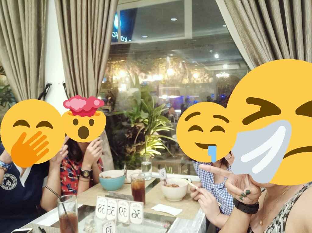 Missed tonight's ganaps cos I went out with my high school bffs. 💖💖💖
I love them so much 💖💖💖
#HSForever #ForKeeps #GoldOnes💛