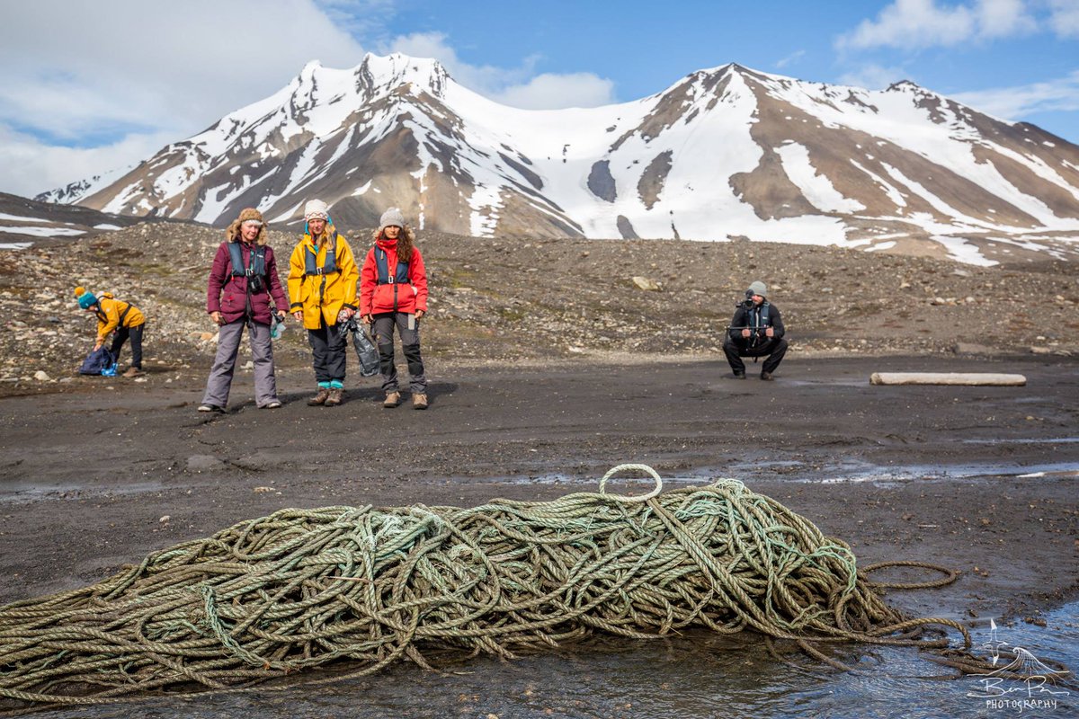 UniofExeterESI's tweet photo. Book now for the screening of @Sail4Seas 'A Message from the Arctic', which investigates plastic pollution making its way through oceans to the Arctic. Tickets are free and include refreshments: https://t.co/BoOhz2j7cF 
Tuesday October 30 1700-1900
@UniExeCornwall @falmouthexeter https://t.co/zkWl58JErW