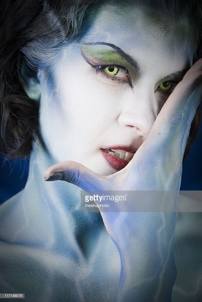 SmartyMarty1126's tweet photo. He felt a #nudge to his ribs.
"Wake up! If they find you here, they'll kill us both!" A woman's voice.
"Come on!" She cried.
He opened his eyes to find a blue woman shaking him.
Suddenly he was very much awake.
He knew he needed to run!
#SevenDayStory #GroupP #vss365 https://t.co/kOgPyiLa4r