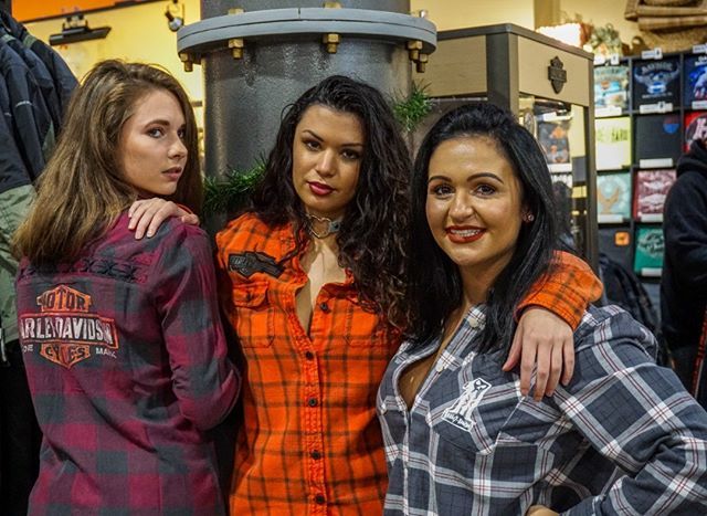BaysideHD's tweet photo. From Left to Right.
H-D Purple button up $75
H-D Orange Plaid Button up $75 on Sale for $45
H-D Grey Button Up $70
#baysidehd #districthd #harleydavidson #motorcycle #motorcycles #riding #harley #moto #motogp #work #custom #bikerlife #biker #bike #r #big… https://t.co/AqGK2VydJA https://t.co/wh0Ss2ND5b