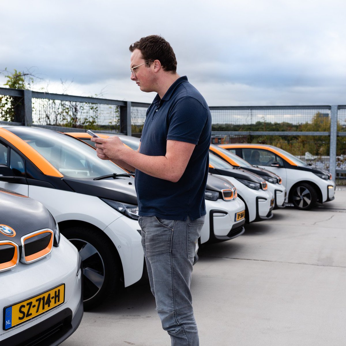 Studievrienden van @TUeindhoven zetten deelautobedrijf op dat beschikbaarheid van auto’s garandeert <a href="/Drive_Amber/">Amber</a> #Brainport #Eindhoven volkskrant.nl/economie/studi… via <a href="/volkskrant/">de Volkskrant</a>