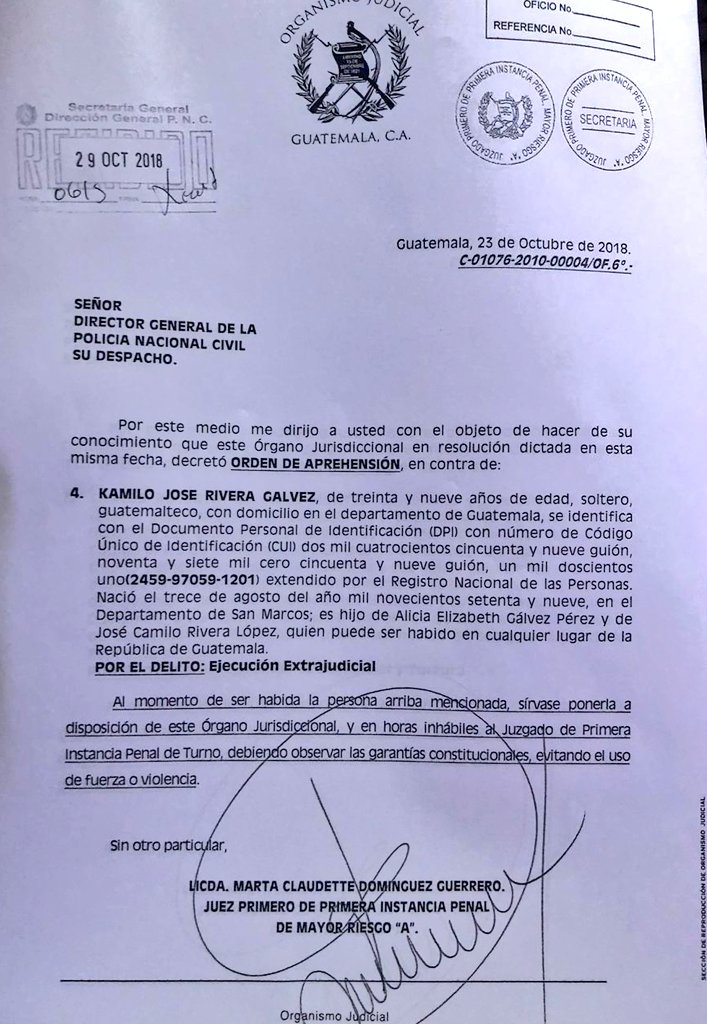 KChumil_elP's tweet photo. El viceministro de Seguridad, Kamilo Rivera tienen orden de detención desde el pasado martes. La aprehensión fue girada por la jueza Claudette Dominguez por el cargo de ejecución extrajudicial. Las autoridades allanan la casa del funcionario en San Miguel Dueñas. https://t.co/v2P4ACEq54
