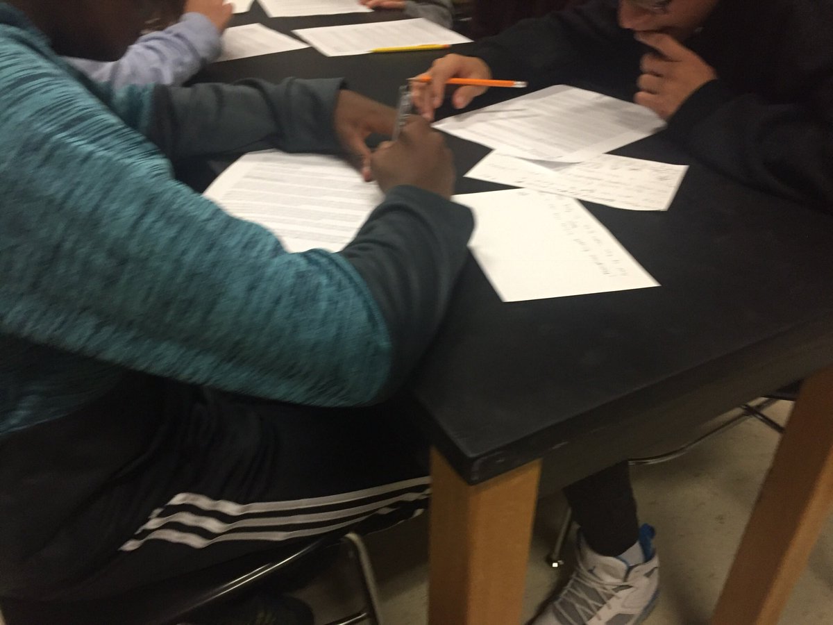 mskateglass's tweet photo. How do scientists use inquiry to set purposes for reading? @sschrader214 and @MsTaraBraceros Biology Ss use metacognition to spark dialogue with the text! @BGHSPrincipal @jmaraldo @KozKnowz #onebg #214ready #BGenius #PathwaysToLiteracy https://t.co/oQCjaqGMze