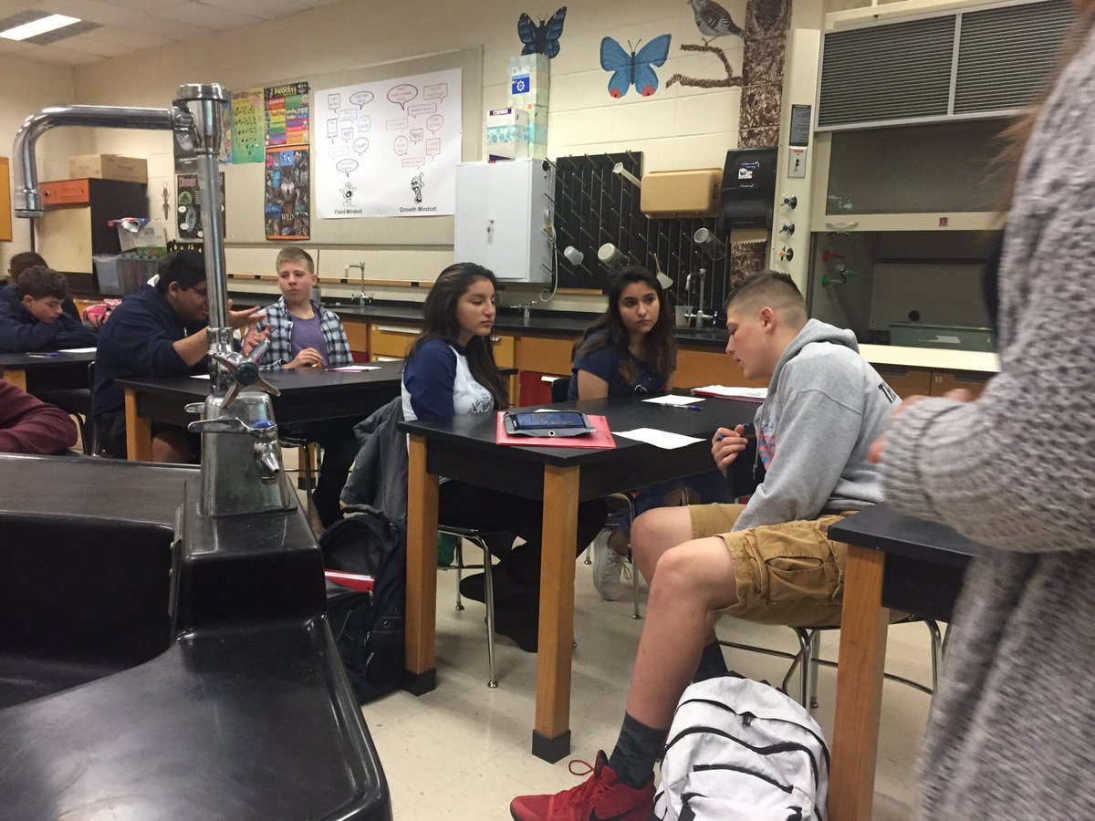 mskateglass's tweet photo. How do scientists use inquiry to set purposes for reading? @sschrader214 and @MsTaraBraceros Biology Ss use metacognition to spark dialogue with the text! @BGHSPrincipal @jmaraldo @KozKnowz #onebg #214ready #BGenius #PathwaysToLiteracy https://t.co/oQCjaqGMze