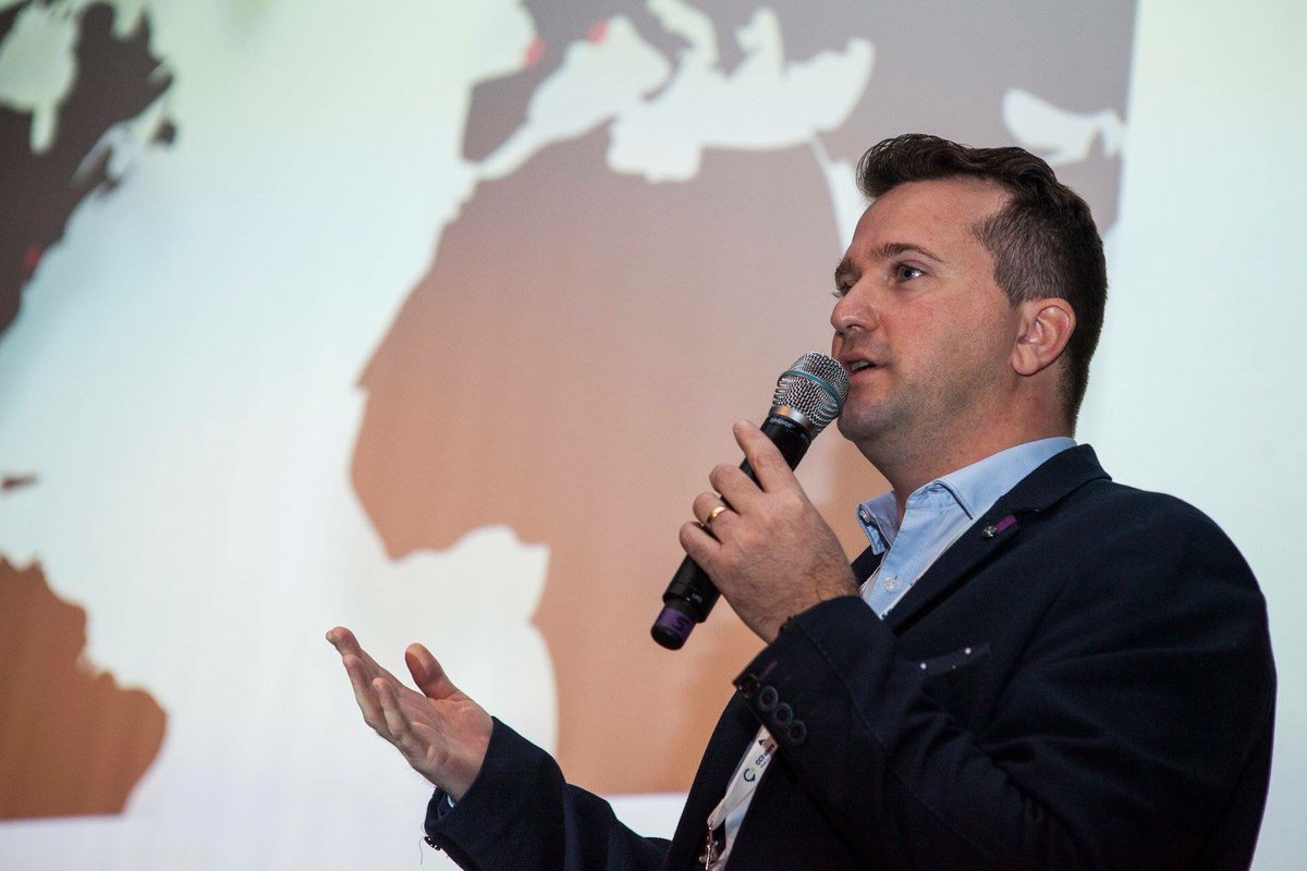 MyBloggersCie's tweet image. Nous étions présents à la 8ème édition de @VarEcobiz le 16 octobre où Xavier a animé deux conférences. 
Crédit photo @mylenezizzo