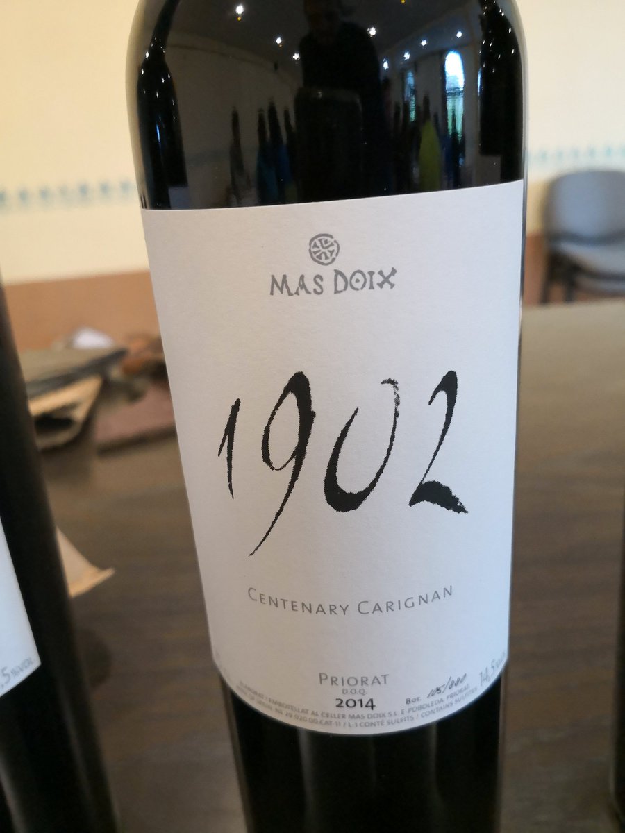 masdoix's tweet photo. Seguimos en #SalónMejoresVinos de @guiapenin en #Madrid en Mesa 205 en la zona Podio con nuestro 1902 Centenary Carignan 2014 con 99 puntos 👏🏻🍷
#MasDoix #MasDoixWinery #Poboleda #Priorat #PrioratSingulars #MasDoixFacts #MasDoixWorld #MasDoixPhotography #Carignan #1902CC https://t.co/Ullzy4CucL
