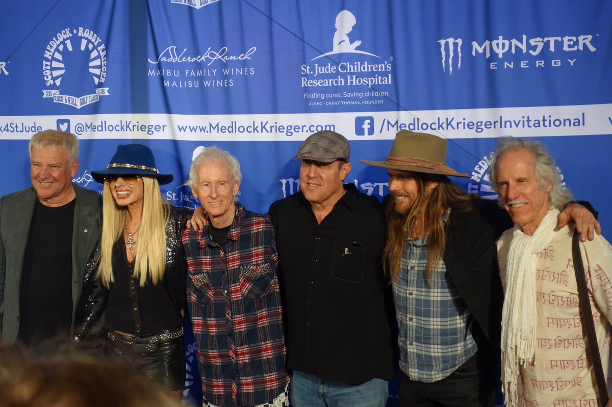 orianthifans's tweet photo. Jenn here!  @Orianthi, Robby Krieger, @lukasnelson &amp; friends from last night @MedlockKrieger!  Full gallery here https://t.co/4ZJhfZOjRg https://t.co/mAOmvbXheM